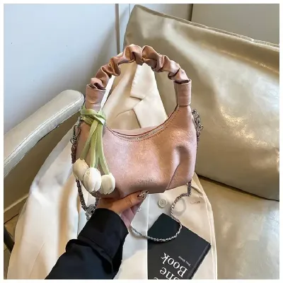 DAILY CRESCENT BAG FOR WOMEN